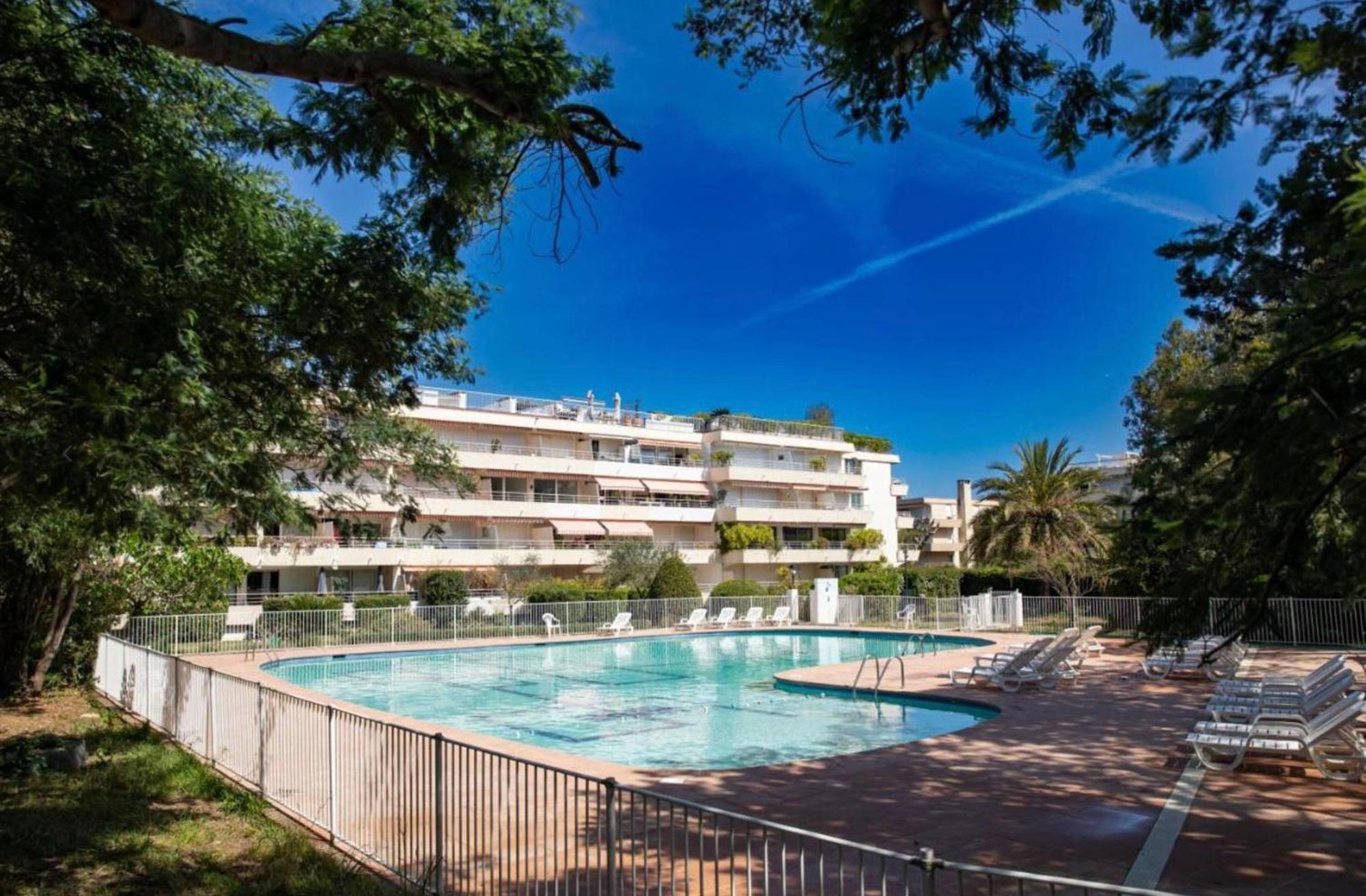 Un Nid A Saint Tropez Lejlighed Eksteriør billede